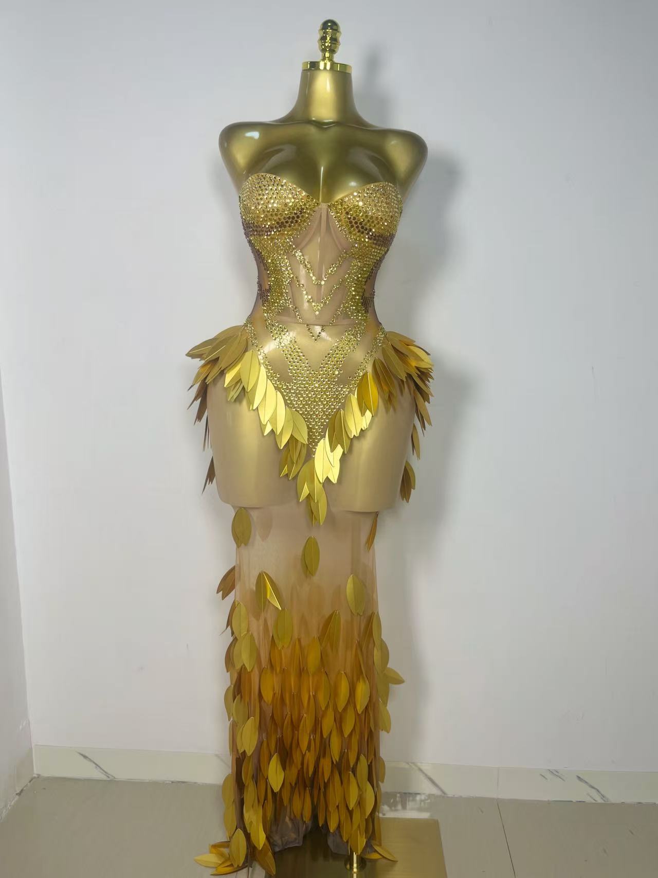 Funkelndes goldenes Strass-Pai – Sparkly Rhinestone Club Party Dress Bewertung und Preis